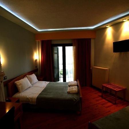 Hotel Elikonio à Agia Anna  Extérieur photo