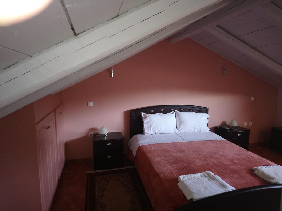 Hotel Elikonio à Agia Anna  Extérieur photo